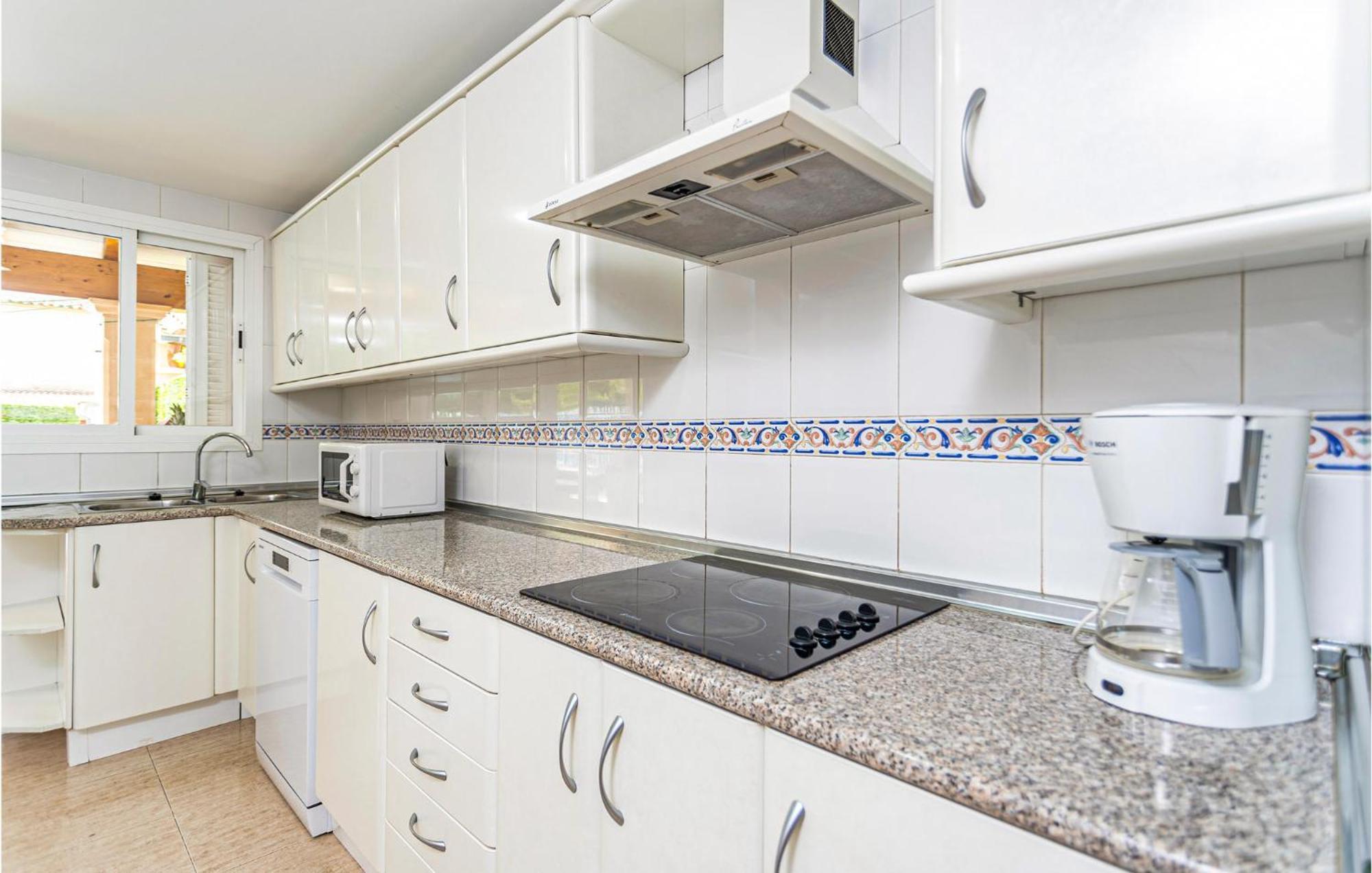 4 Bedroom Beautiful Home In Alcudia Port de Alcudia  Bagian luar foto