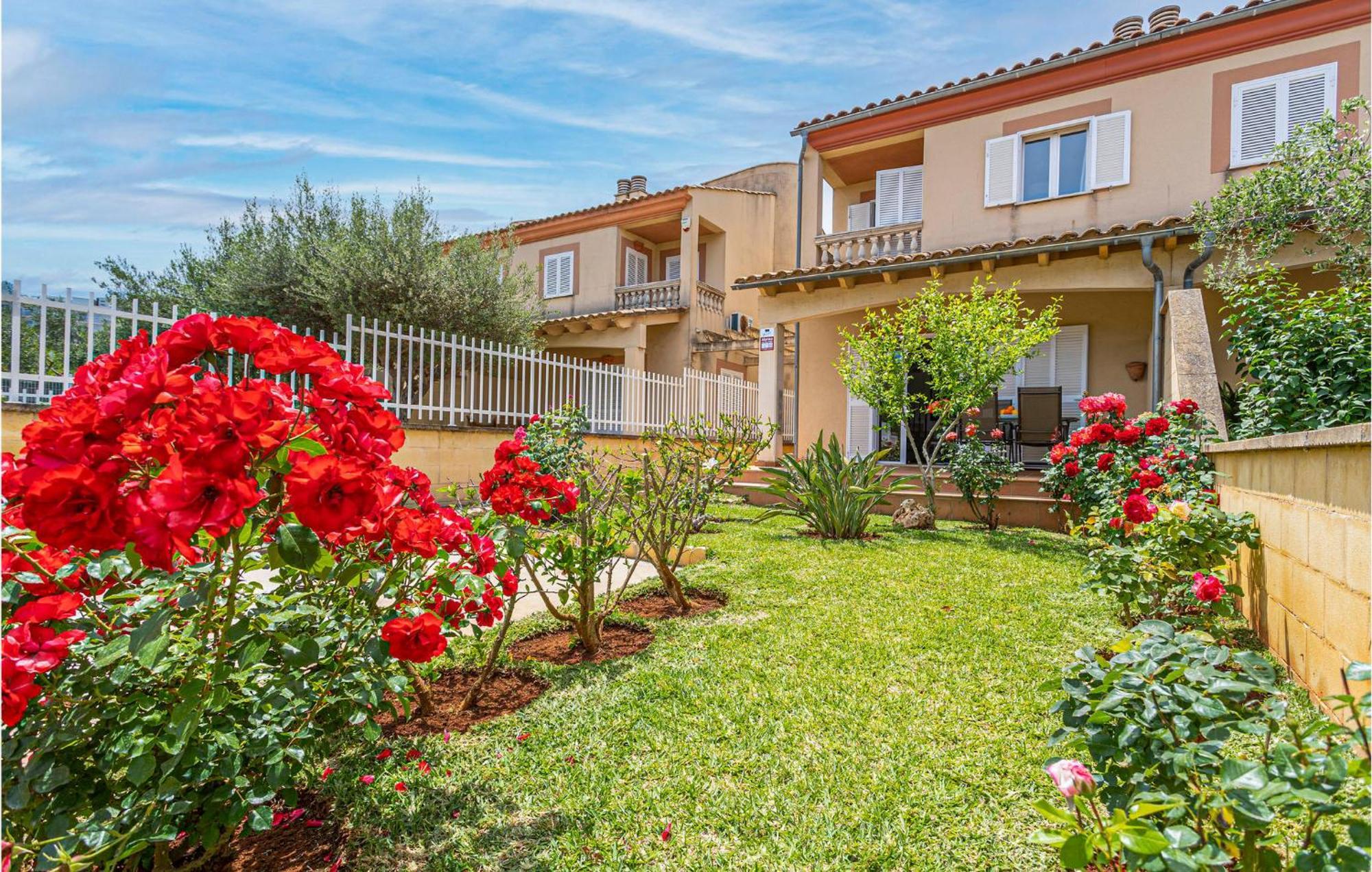4 Bedroom Beautiful Home In Alcudia Port de Alcudia  Bagian luar foto