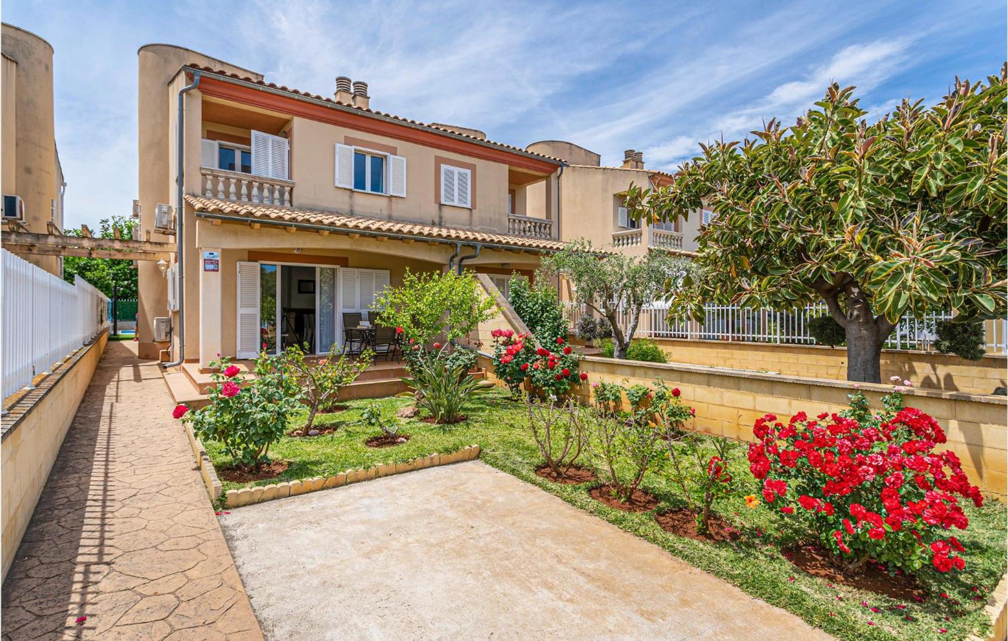 4 Bedroom Beautiful Home In Alcudia Port de Alcudia  Bagian luar foto